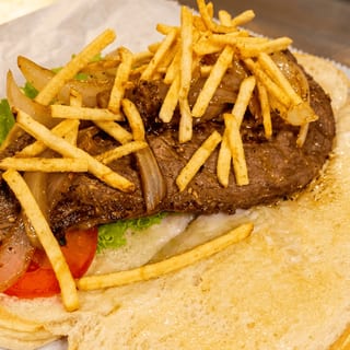 Pan con Bistec